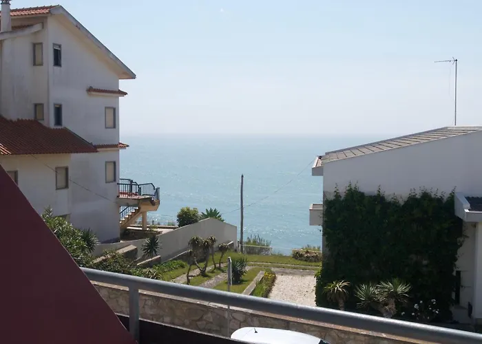 Hostel&Surfcamp 55 Ericeira